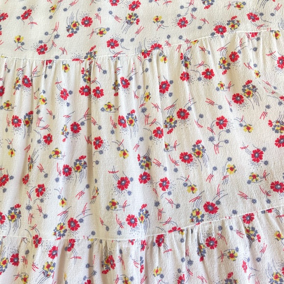 Kirious Ditsy Floral Cream V-neck Tiered Shift Knee Length Dress w Synch Chest - Picture 8 of 15